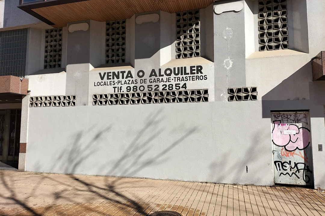 Local en venta en avenida del Cardenal Cisneros, 30